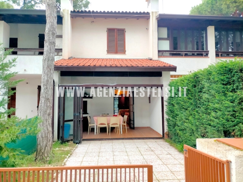 villetta con posto auto