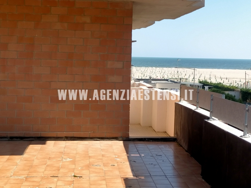 terrazzo con vista mare