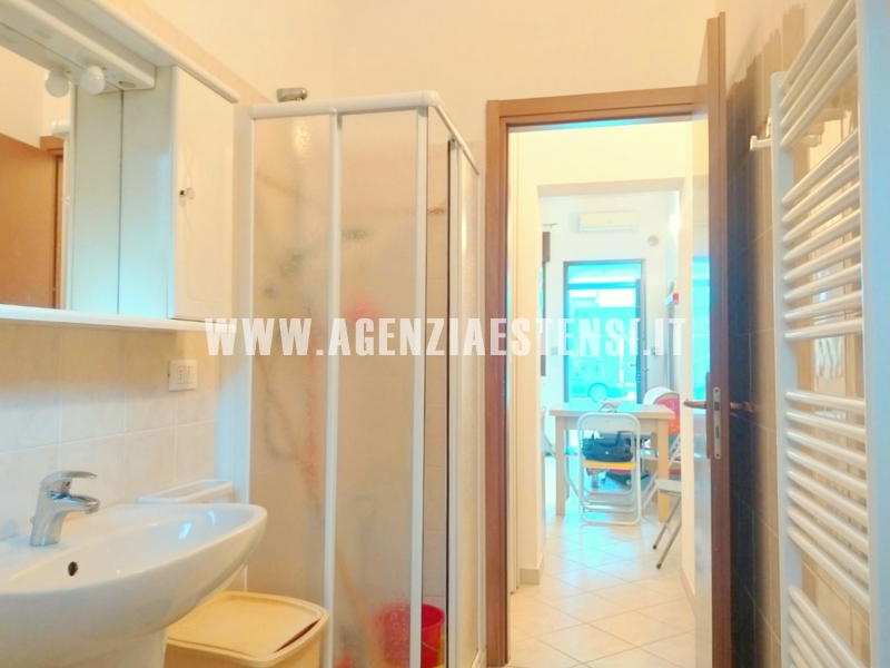 bagno con box-doccia