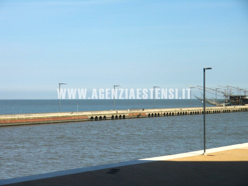 vista mare e del porto canale