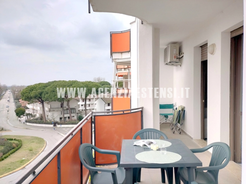 terrazzo attrezzato e abitabile