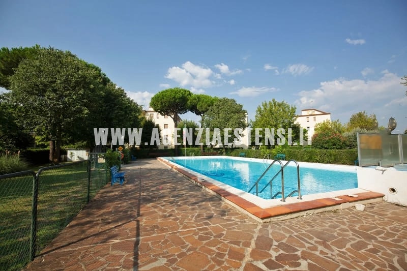 piscina condominiale