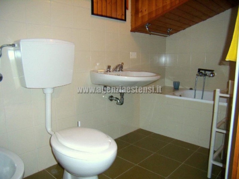 secondo bagno finestrato