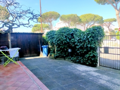 esterno attrezzato e recintato