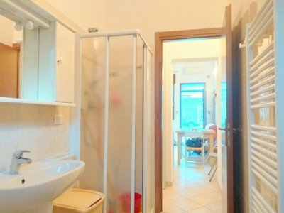 bagno con box-doccia
