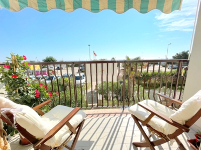 terrazzino fronte mare