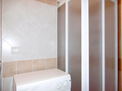 bagno con box doccia