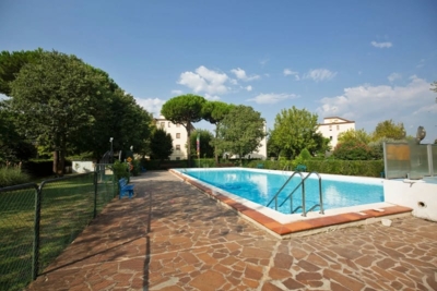 piscina condominiale